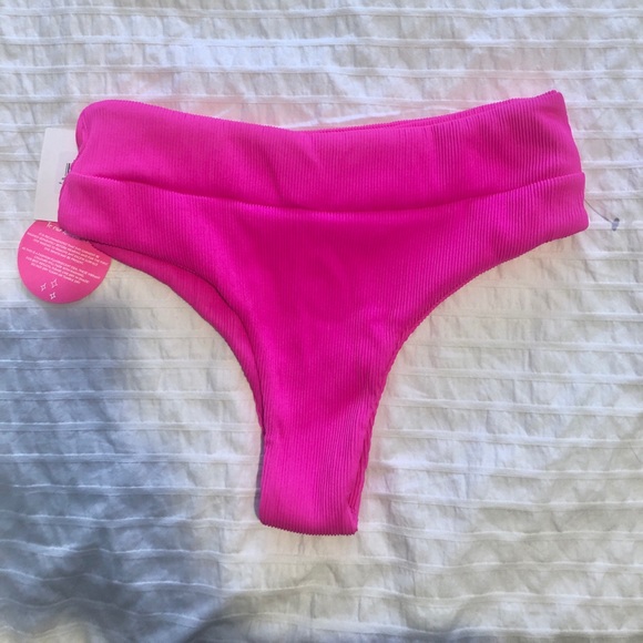 NWT Kulani Kini Flamingo hot Pink Ribbed Bikini size Large - Picture 13 of 13